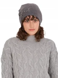 dzianinowa-czapka-zimowa-damska-z-cyrkoniami-beanie