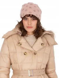 stylowa-modna-czapka-zimowa-damska-z-aplikacja-beanie
