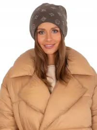 stylowa-modna-czapka-zimowa-damska-z-aplikacja-beanie