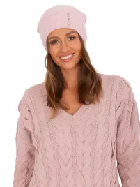 czapka-zimowa-damska-z-aplikacja-beanie-welna
