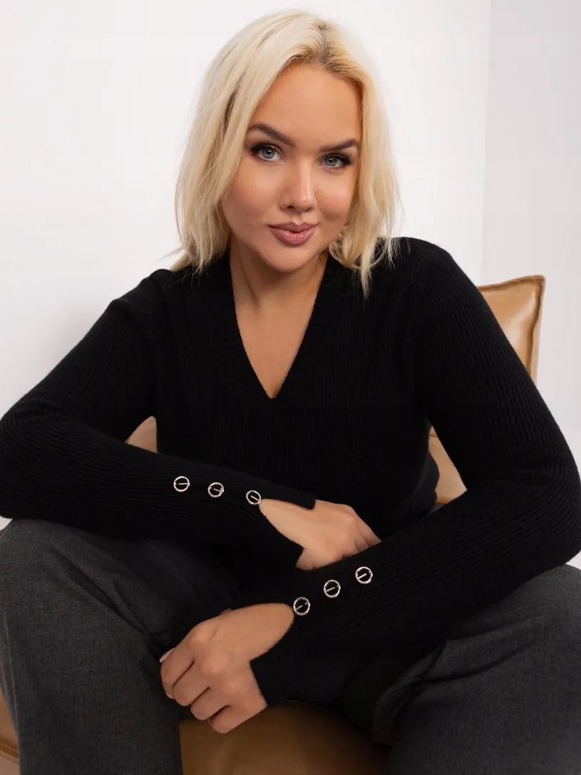 stylowy-sweter-plus-size-damski-w-serek