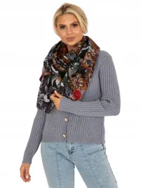 duza-chusta-damska-wzorzysta-apaszka-szal