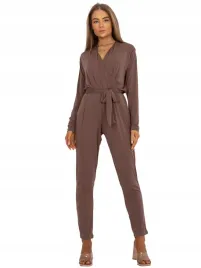 kombinezon-damski-z-kopertowym-dekoltem