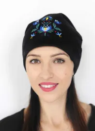 dwustronna-czapka-z-haftem-kaszubskim-czarna
