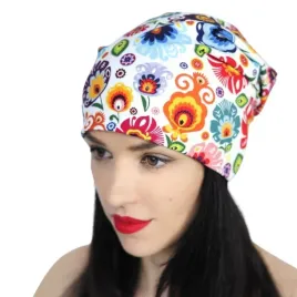 czapka-folk-z-motywem-lowickim-dwustronna-biala