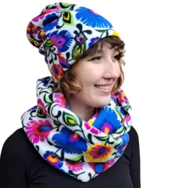 komplet-polarowa-czapka-i-komin-folk-lowicki-bialy