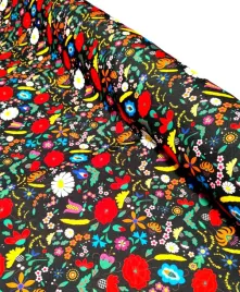 tkanina-z-kociewskim-wzorem-haftow-czarny-drobne-kwiaty