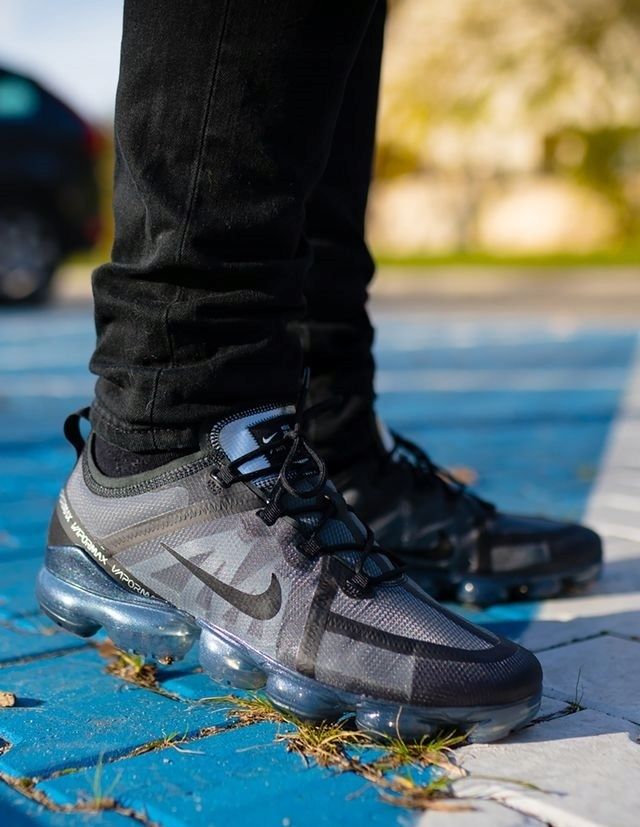 nike vapormax szare