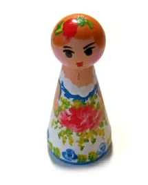 drewniana-laleczka-folk-ludowy-kwiaciarka-roze-midi