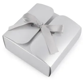 pudeleczko-dekoracyjne-ze-wstazka-srebrne-12-x-5-x-12-cm