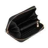 bg877840-marka-guess