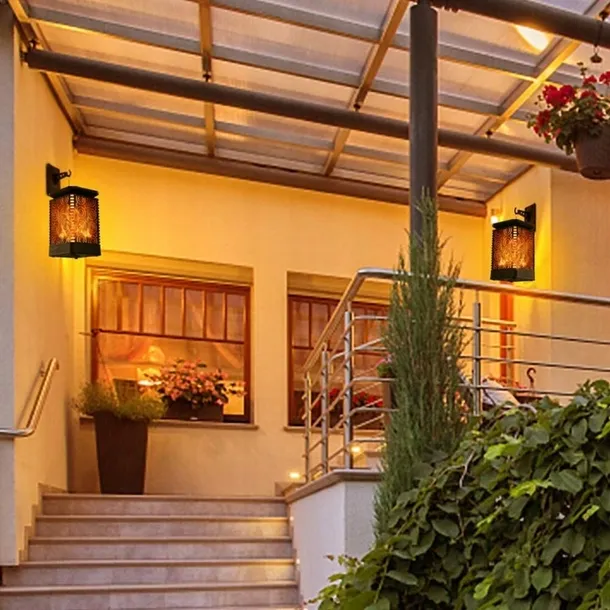 lampa-led-solarna-dekoracyjna-plomien-kwadrat-stan-nowy-zasilanie-bateryjne