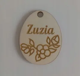 zawieszka-drewniana-personalizowana-do-prezentow-dowolne-imie-wielkanoc