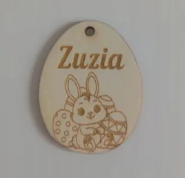 zawieszka-drewniana-personalizowana-do-prezentow-dowolne-imie-wielkanoc