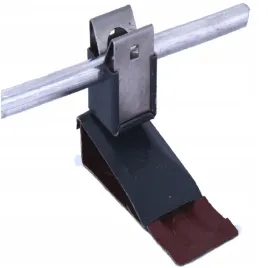 uchwyt-odgromowy-pod-dachowke-szary-podpora-zwodu-fi8-na-wykonczone-dachy