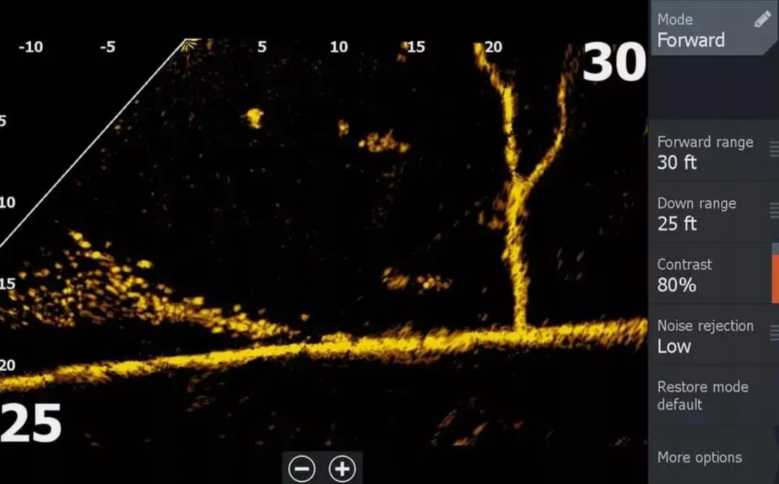 echosonda-lowrance-active-target-2