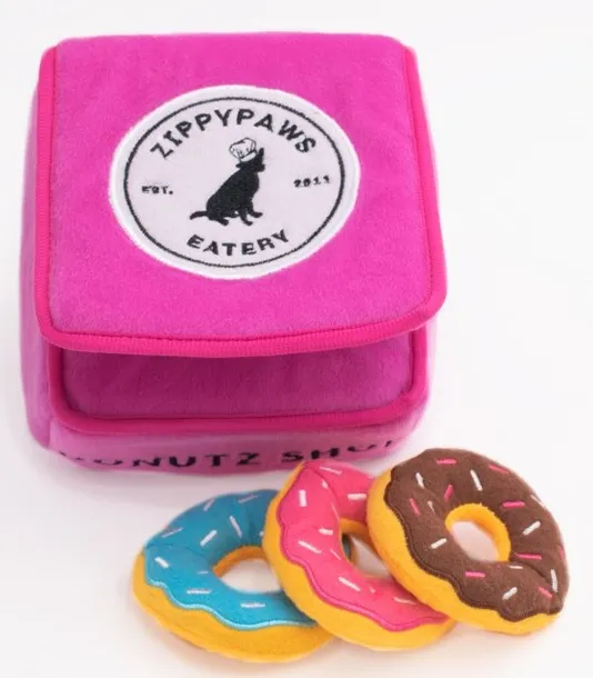 zippy-paws-norka-pudelko-donutow-stan-nowy