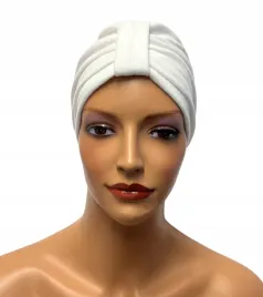 biala-czapka-damska-na-glowe-emma-turban-z-wiskozy-takze-po-chemioterapii