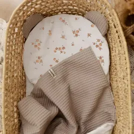 posciel-dla-dzieci-100x135-little-brown-flowers-or-orzechowy-wafel