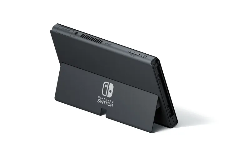 konsola-nintendo-switch-oled-bialy-stan-powystawowy-komunikacja-bluetooth-wi-fi