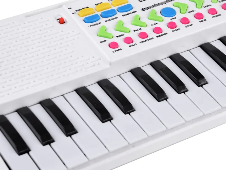 zabawkowey-mini-keyboard-dla-dzieci-mikrofon-minimalny-wiek-dziecka-3