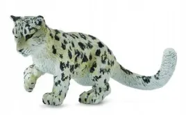 leopard-mlody-sniezny-bawiacy-sie-collecta
