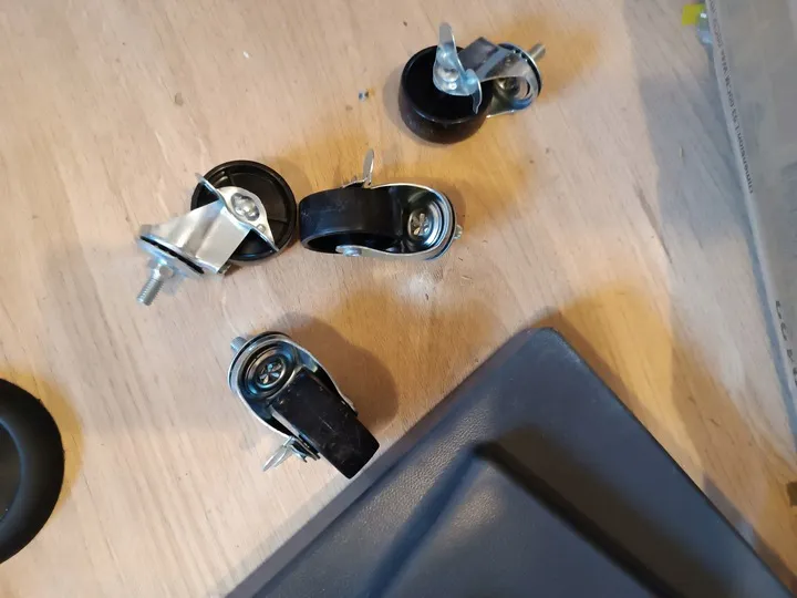 podstawa-do-parasola-pisedo-stan-nowy-kolor-wielokolorowy