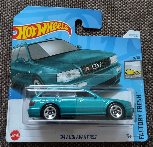 hot-wheels-94-audi-avant-rs2-stan-nowy