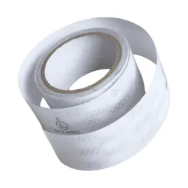 tasma-p2824c-50mm-5m-odblaskowa-mikropryzmatyczna-1-str-lepna-biala-e1