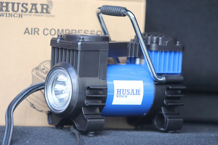 husar-winch-kompresor-samochodowy-pompka-sprezarka-mini-12v-led-marka-husar-winch-stan-nowy