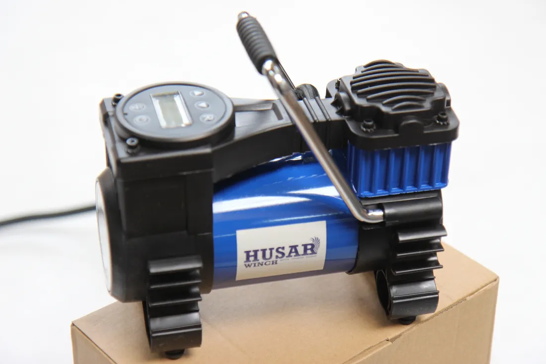 husar-winch-kompresor-samochodowy-pompka-sprezarka-mini-12v-led