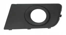 volkswagen-amarok-2010-atrapa-kratka-zderzaka-z-otworem-na-halogen-lewa