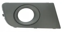 volkswagen-amarok-2010-atrapa-kratka-zderzaka-z-otworem-na-halogen-prawa