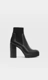 stradivarius-czarne-botki-na-platformie-40-70040