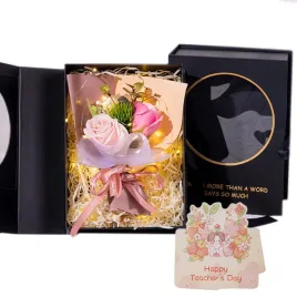 flowerbox-ksiazka-kwiaty-mydlane-roze-prezent-dla-nauczyciela-wychowawcy