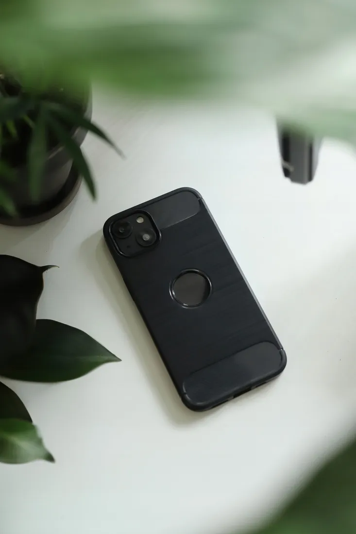 nakladka-simple-black-do-apple-iphone-17-pro-max