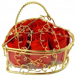 zestaw-roz-mydlanych-z-koszyczkiem-idealny-prezent-dla-mamy