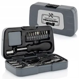 narzedzia-w-skrzynce-z-grawerem-na-dzien-ojca