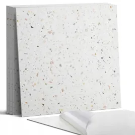 zestaw-kafelkow-pcv-kamienny-wzor-z-delikatnymi-akcentami-4-x-50x50-cm