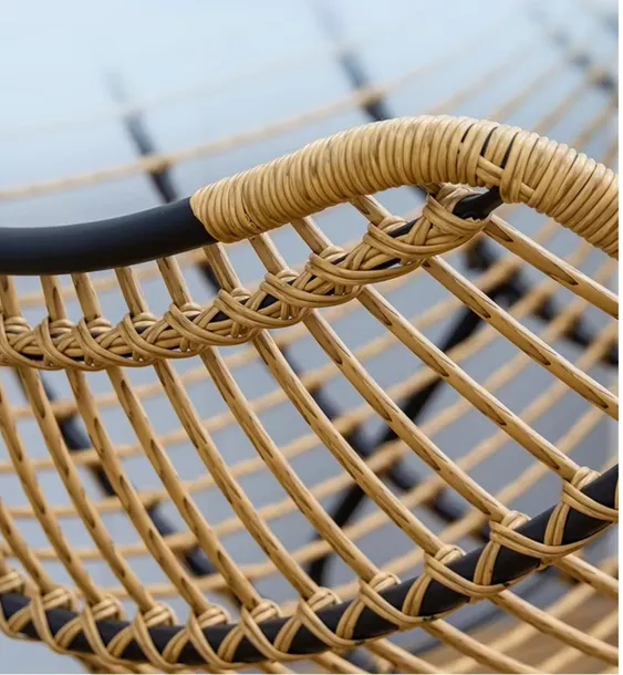 nowoczesny-fotel-bujany-skandynawski-kokon-szary-z-podnozkiem-stan-nowy