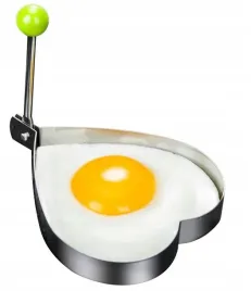 foremka-serce-do-jajek-nalesnikow-romantyczne-sniadanie