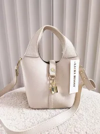 laura-biaggi-torebka-mini-shopperka-skorzana-jasnobezowa