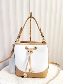 lulu-castagnette-torebka-worek-biala-z-bezowym