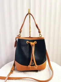 lulu-castagnette-torebka-worek-czarna-z-brazowym