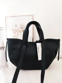 laura-biaggi-torba-mini-shopper-skorzana-czarna