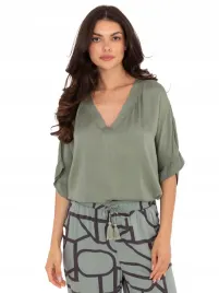 bluzka-damska-letnia-oversize-wygodna-z-dekoltem-w-serek