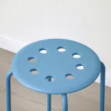 ikea-marius-stolek-niebieski-45-cm-kolor-mebla-odcienie-niebieskiego