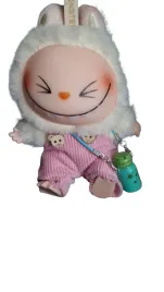 labubu-brelok-w-ubranku-maskotka-ubranko-unikatowa-maskotka