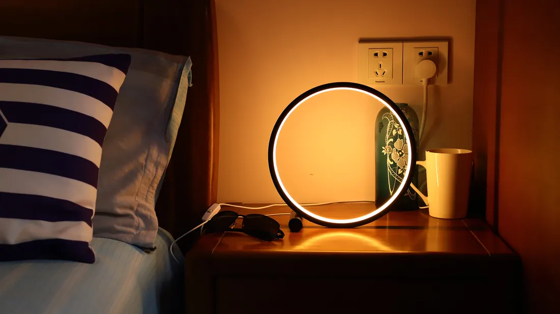 round-table-lamp-heng-touch-25cm