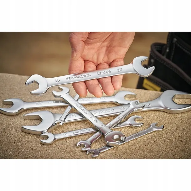 stanley-klucz-plaski-20-22mm-waga-z-opakowaniem-0-2-kg